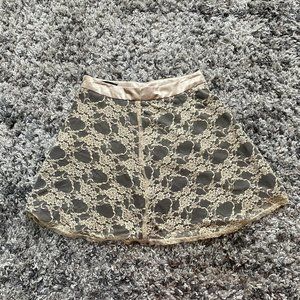 MUST HAVE Women's Brown & Beige Lace Overlay Skirt Size Small S New Without Tags